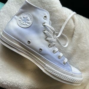 HIGH TOP CONVERSE